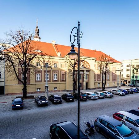 Theatre Apartment - Apartament Przy Rynku W Glogowie Exterior photo